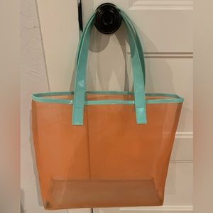 Clinique tote
